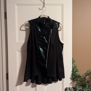 Lagenlook Mixed Media Black Sleeveless Vest with Zipper. Size Med.